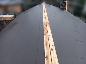 木製の貫板を取り付けた後の様子