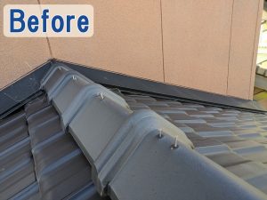 福島県楢葉町　瓦屋根の棟瓦を固定している釘が浮いてしまっている状態