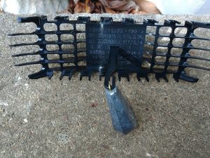 雨樋の落ち葉除けのトイクリーンという部材