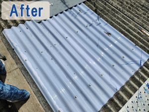 福島県いわき市　破損した工場の大波スレート屋根に大波ポリカを取り付けた状態