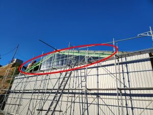 福島県郡山市　明り取り用のポリカ波板を施工した倉庫の一部