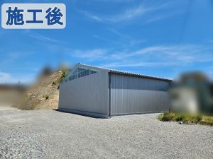 福島県郡山市　工場に新しく建てた倉庫の外壁取り付け工事を行った状態