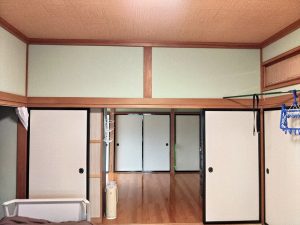 福島県双葉郡富岡町　新しく土壁部分に下地を施工してクロスを貼った状態