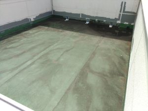 防水テープでの補修を行った状態の屋根防水