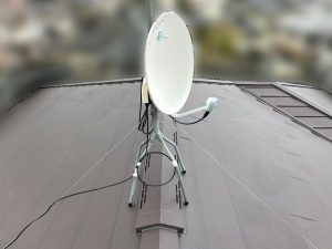 スーパーガルテクトで屋根カバー工事を完了した屋根